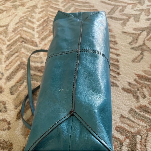 HOBO genuine blue leather shoulder purse - Picture 4 of 12